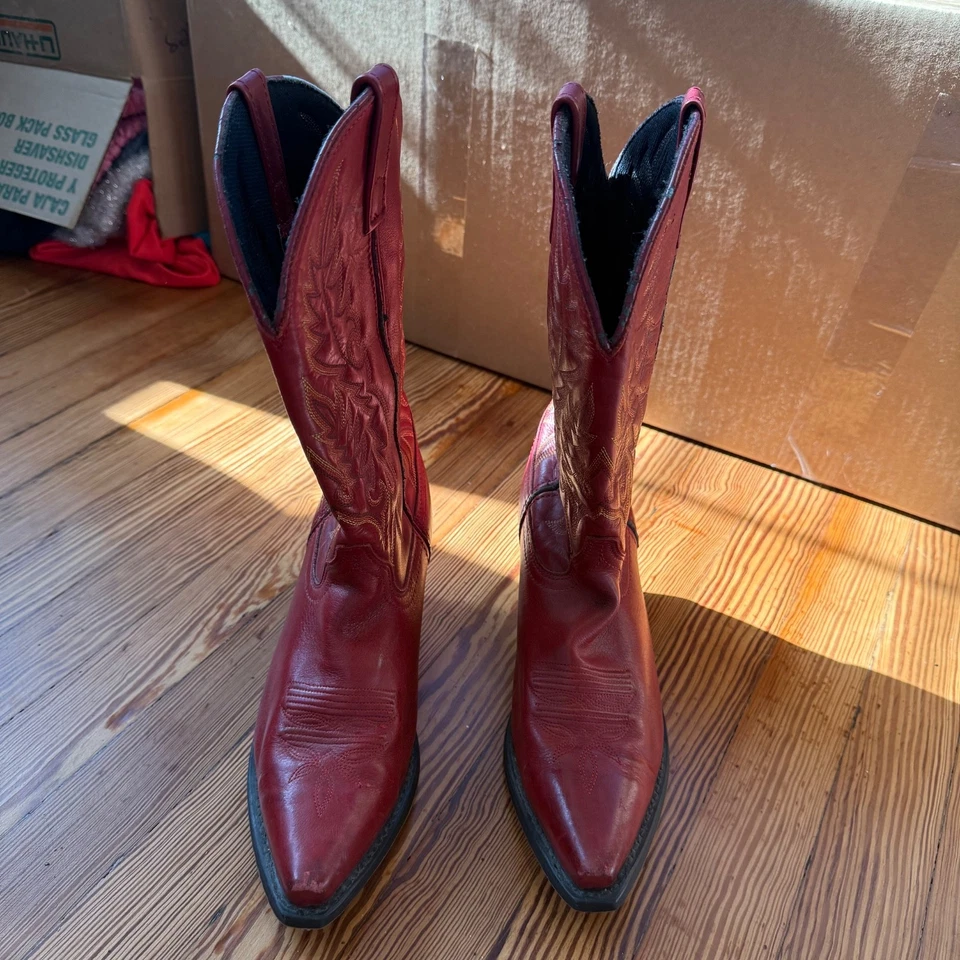 Laredo Western Women's 8.5M Snip Toe Boots Leather Embroidered Red Cowgirl - Image 2 of 4