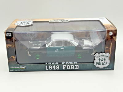 GreenLight Collectibles City of New York Police 1949 Ford - 1:43 Diecast CHASE!