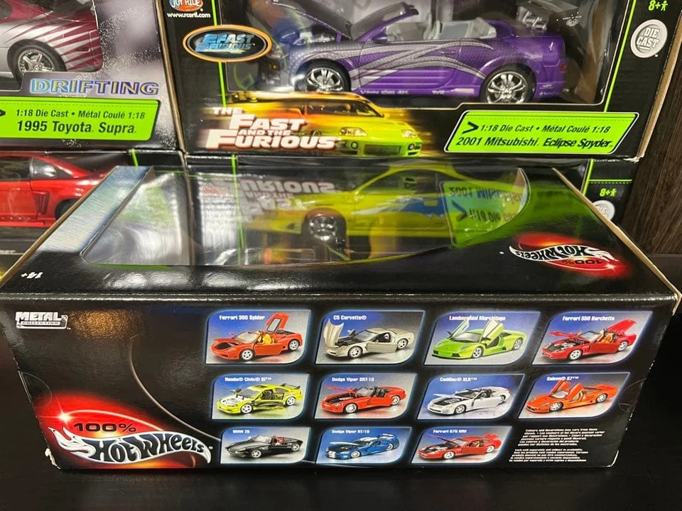 Hot Wheels Dodge Viper SRT-10 1/18 Metal Collection auto pressofusa scatola... - Immagine 3 di 3