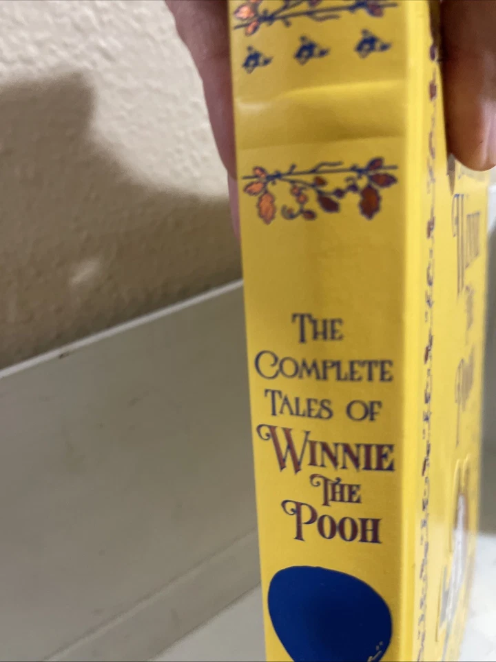 Complete Tales of Winnie the Pooh by Milne Leather Bound Foto 3 de 4