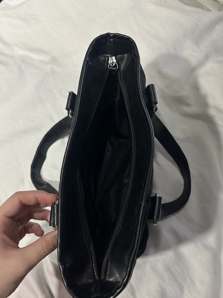 Cutest Heart Mini Bag !! - Image 3 of 4