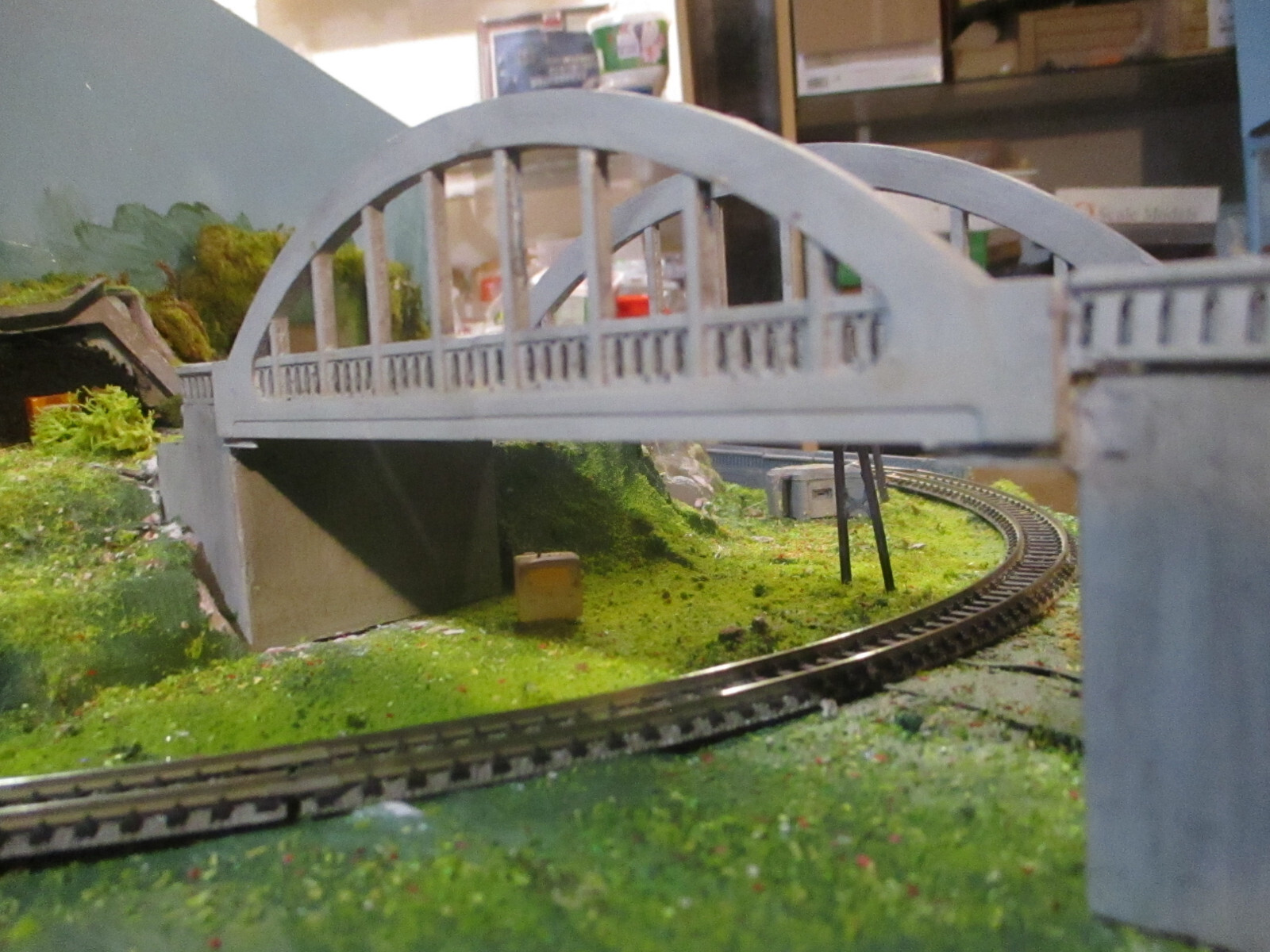 Pont béton bow-string N 1/160 idéal pour décor ferroviaire de vallée Ingamo3D