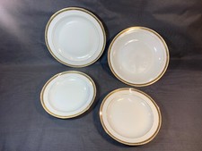 Lot de 4 assiettes en