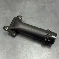 Anschlussstutzen 7810707 BMW F10 F11 530d 535d Zylinderkopf F30 F06 F01 F25 F15