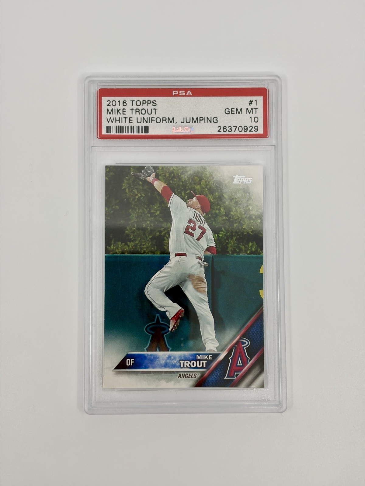 2016 Topps Los Angeles Angels - Mike Trout Jumping #A-1 PSA 10
