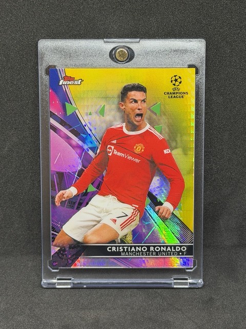 2021-22 Topps finest Cristiano Ronaldo /250 Yellow Refractor Manchester United