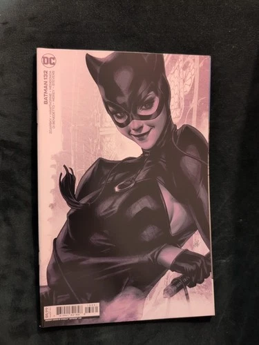 BATMAN #132 ARTGERM CATWOMAN VARIANT 1