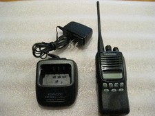Kenwood TK-3312-1 UHF Analog Portable w/ Charger Lot KY605 