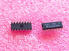 2pcs DAC08CP Motorola 16 PIN DIP 8-bit MULTIPLYING D/A CONVERTER NOS