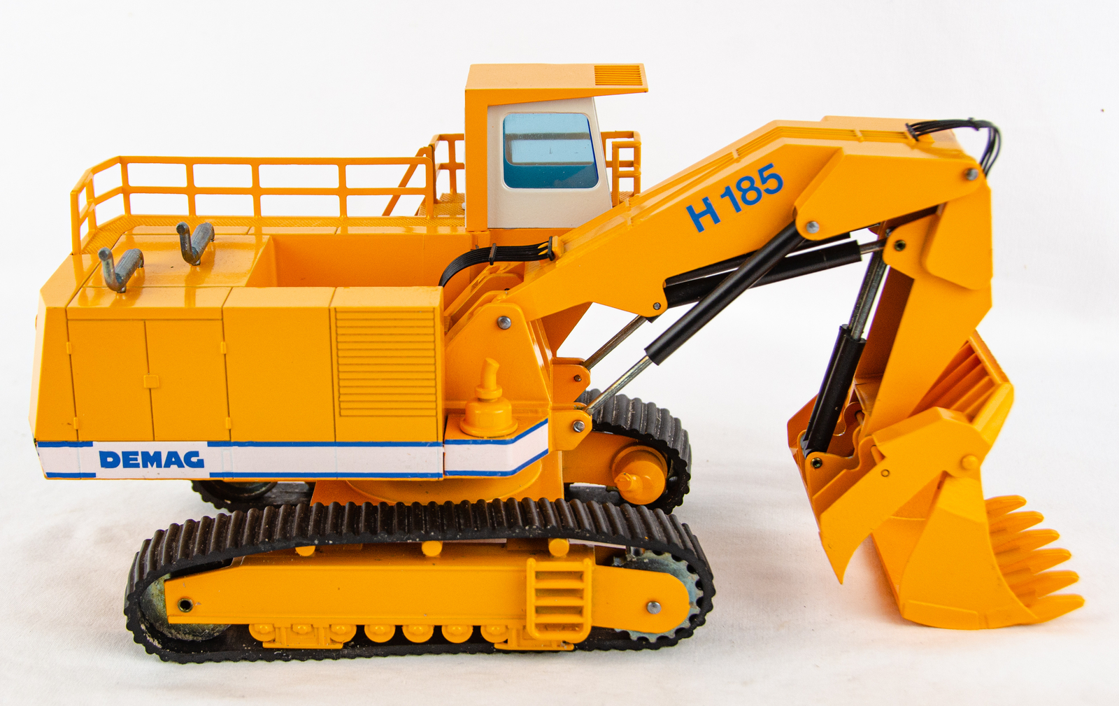 人気再入荷♪ nzg 初期モデル パワーショベルDEMAG - amandines-oase.de
