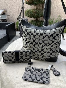 coach handbolsa and wallet set
