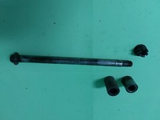 Honda CB 250 N CB 400N REAR WHEEL AXLE SPINDLE WITH SPACERS