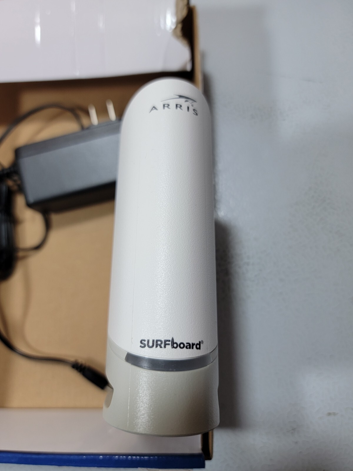 Arris Surfboard S33 Docsis 3.1 Multi-gigabit Cable Modem w/2.5 Gbps Ethernet