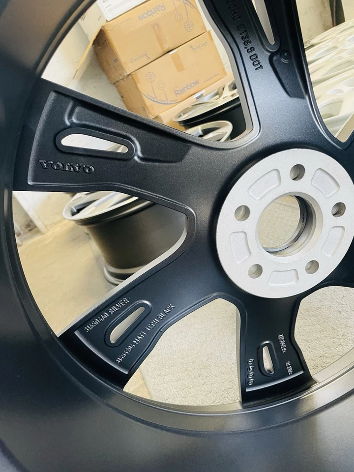 SET 4 CERCHI IN LEGA VOLVO DA 22 ORIGINALI NUOVI - Immagine 2 di 4