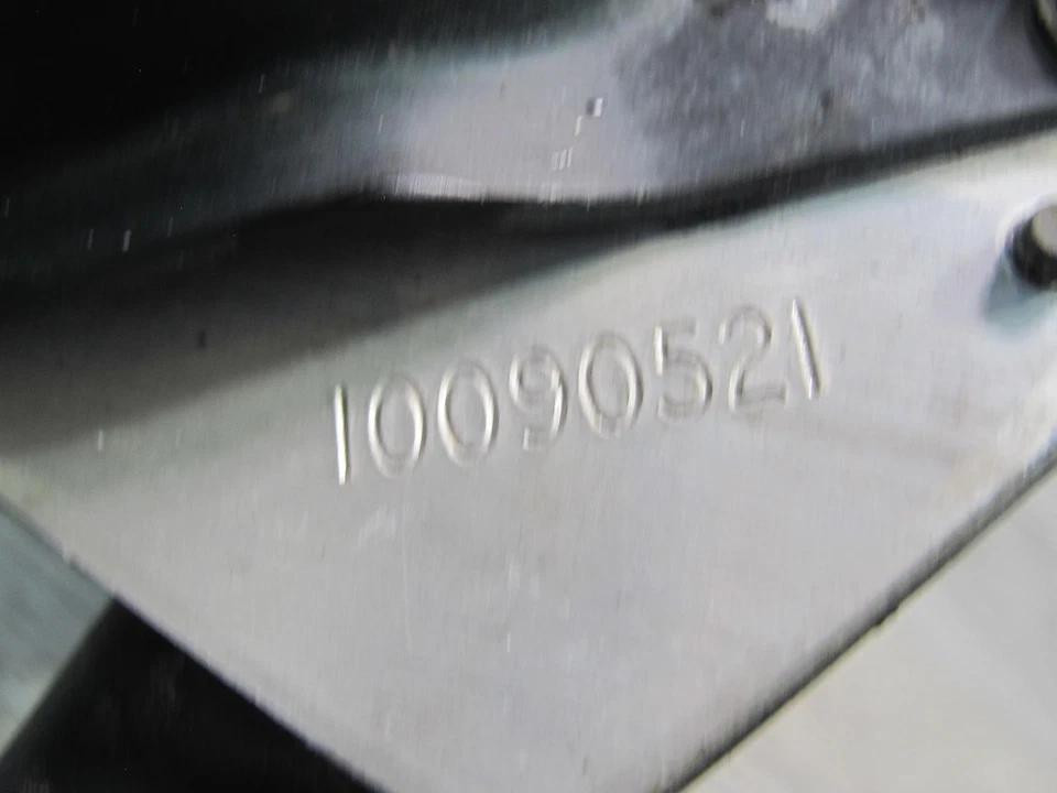 92-93 雪佛兰 CORVETTE C4 第二次空气注入烟雾泵 W DUCT 原始设备制造商 — 第 3/4 张图片