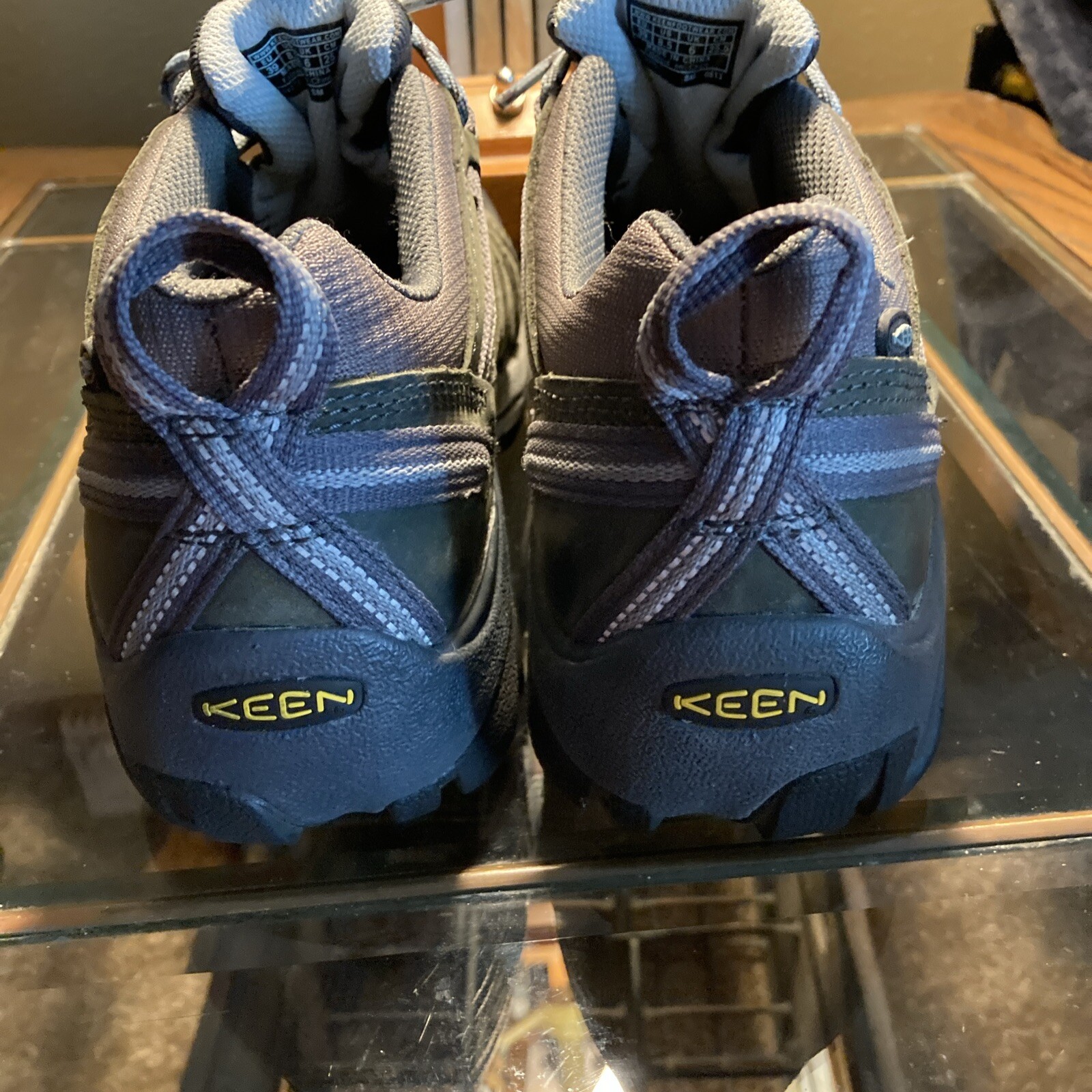 Keen 1207 Voyageur Brindle Alaskan scarpe da trekking basse scarpe donna US 9