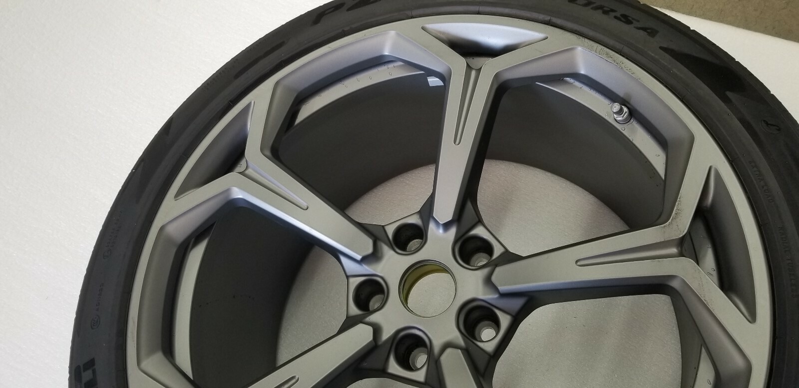 LAMBORGHINI URUS ALUMINUM NATH TITANIUM MATTE 22 REAR RIM WHEEL OEM 4ML601025L