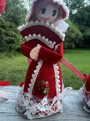 1950s-60s 7” Flocked Christmas Ornament Caroler Ladies Figurines Japan Set Of 3 - Picture 5 of 12