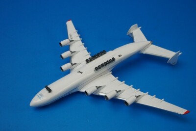1:500 Antonov An-225 Mriya Mriya 00's red and white paint UR-82060