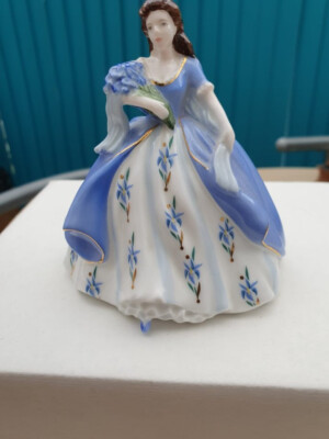 Vintage COALPORT 'FAIREST FLOWERS' Collectors 4 Minatures in