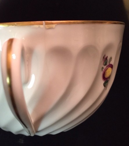 ESTATE Set Of 2 NYMPHENBURG China Floral TEACUPS Gold Rim GERMANY Rare FREE SHIP - Picture 7 of 10