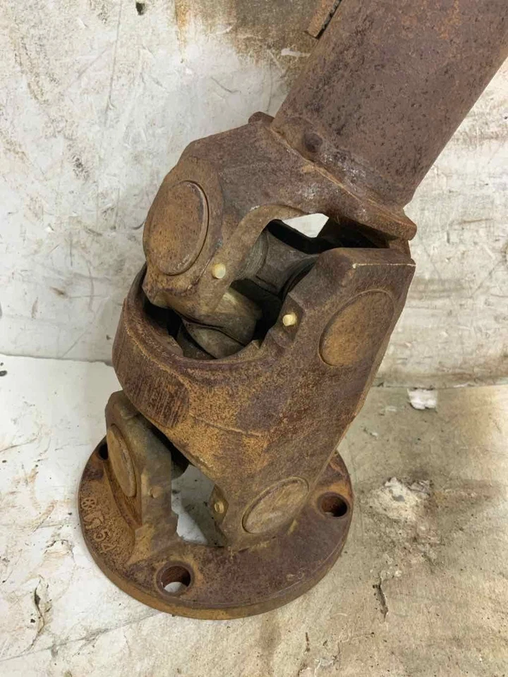 1981-1991 Chevrolet Miltary Blazer/Jimmy Front Drive Shaft 26013911 Tear In Boot - Image 4 of 4