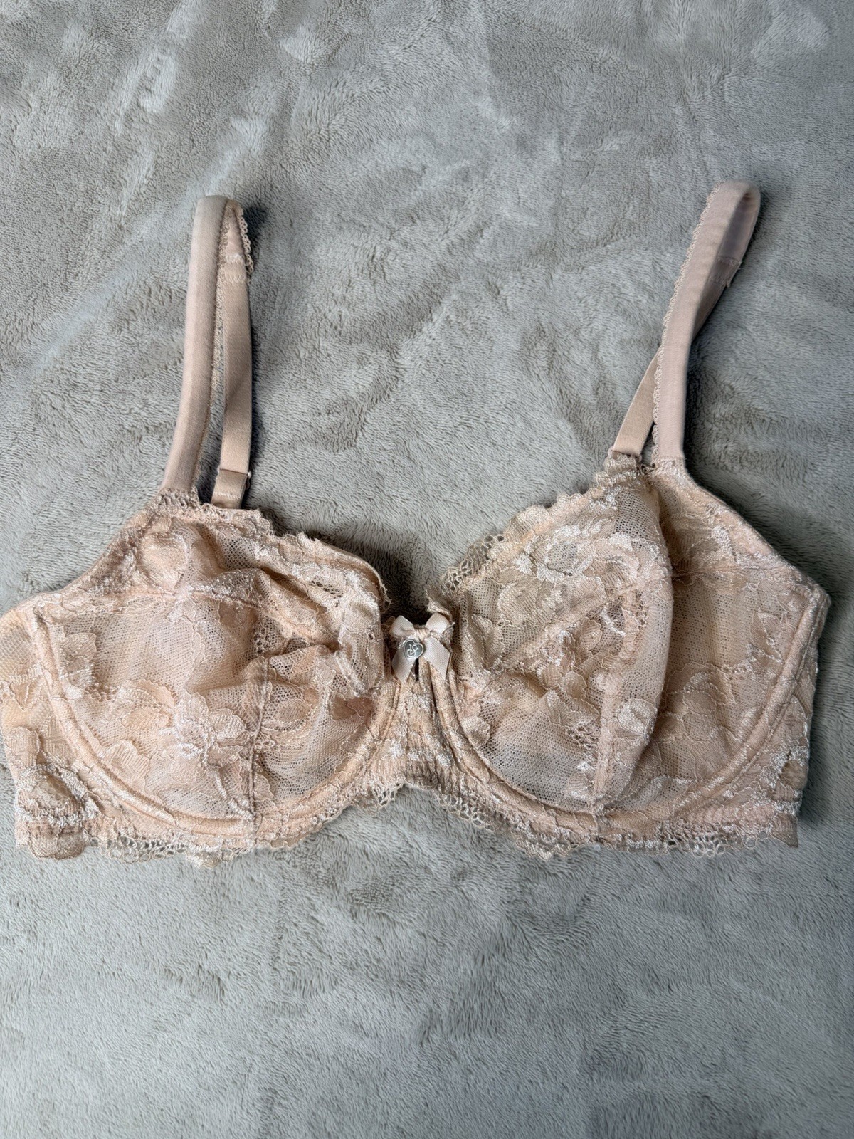 Victoria’s Secret Body By Victoria Lace Bra 34DD Nude Unlined Demi