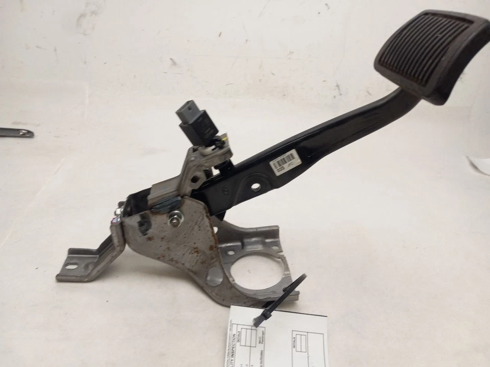 PEDAL FRENO HYUNDAI ELANTRA 2015 Foto 2 de 4