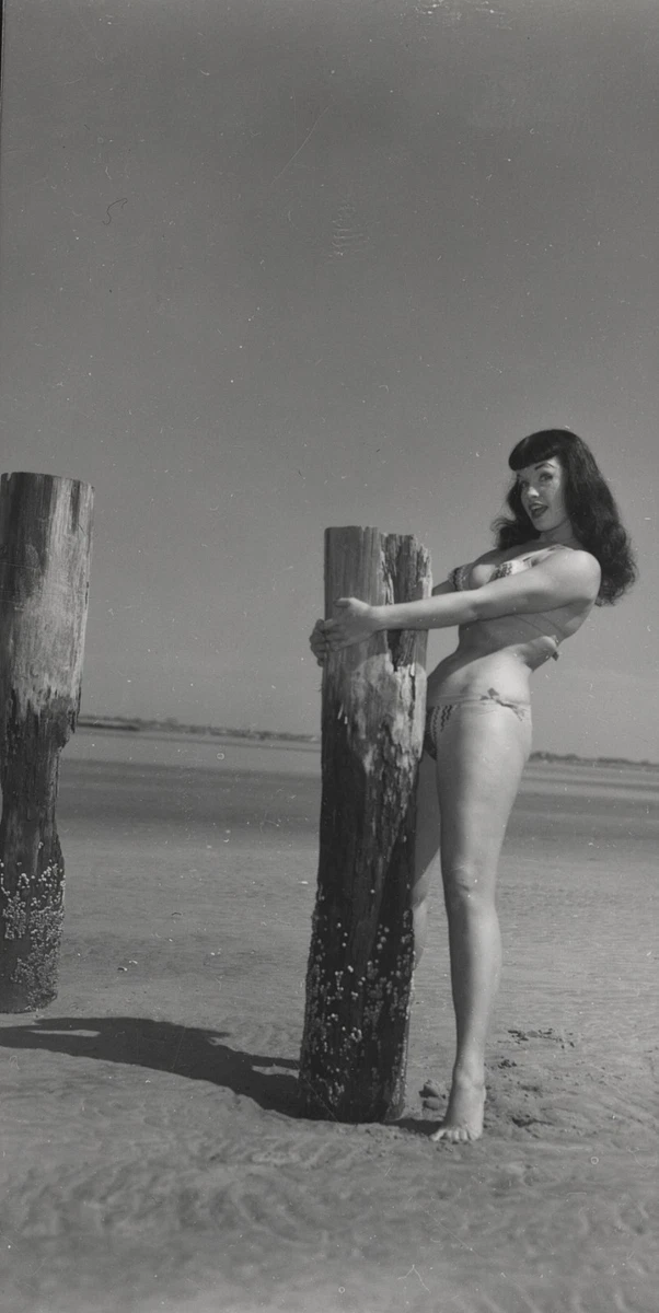 Bettie Page Original Photo In Collectible Contemporary Risqué