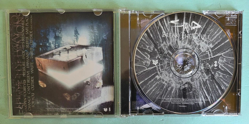 Staind - Break The Cycle CD D 2001 Elektra Zustand: sehr gut - Bild 2 von 3
