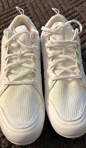 White Lacrosse Cleats Under Armour Women's Glory 3024280 size 7.5