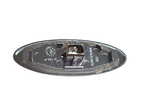 Guardabarros derecho Jaguar XK8 1997-2006 insignia motivo emblema saltador HJA5770AA OEM Foto 4 de 4