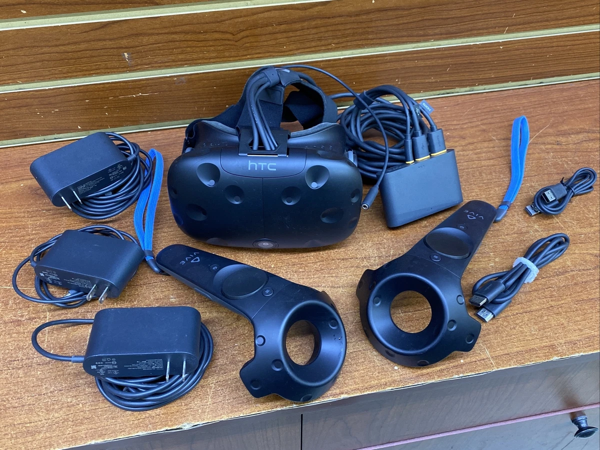 hTC vive VR Set With Controls And Power Supply