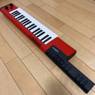 Yamaha Sonogenic SHS-500RD Keytar 37-Keys Electronic Keyboard