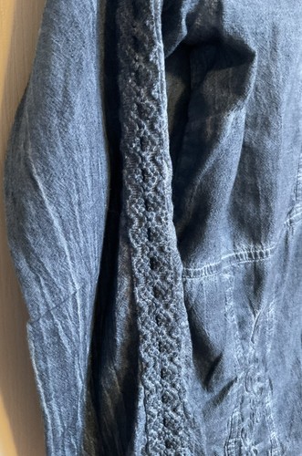 Neu mit Etikett Gretty Zueger Denim leichte Langarmbluse mit Applikation Größe Small - Bild 5 von 8