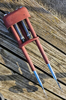 REPRODUCTION OLD SKOOL WHIZZER SPORTSMAN FRONT FORK: PRIMED READY TO PAINT  - Main Image