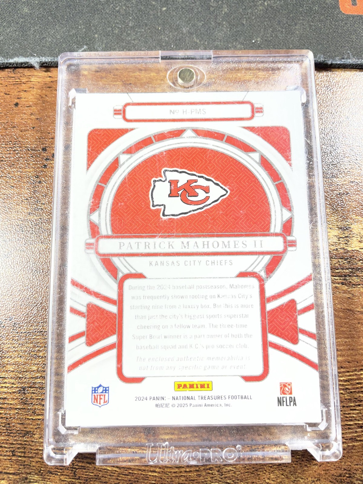 2024 Panini National Treasures Patrick Mahomes Heirlooms Holo Silver Patch #/25 view 2