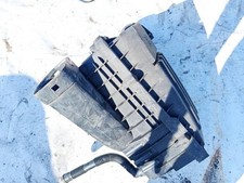 Volkswagen Tiguan 2008 Air filter box 3c0129607, 3c0129601 FR2481976-72