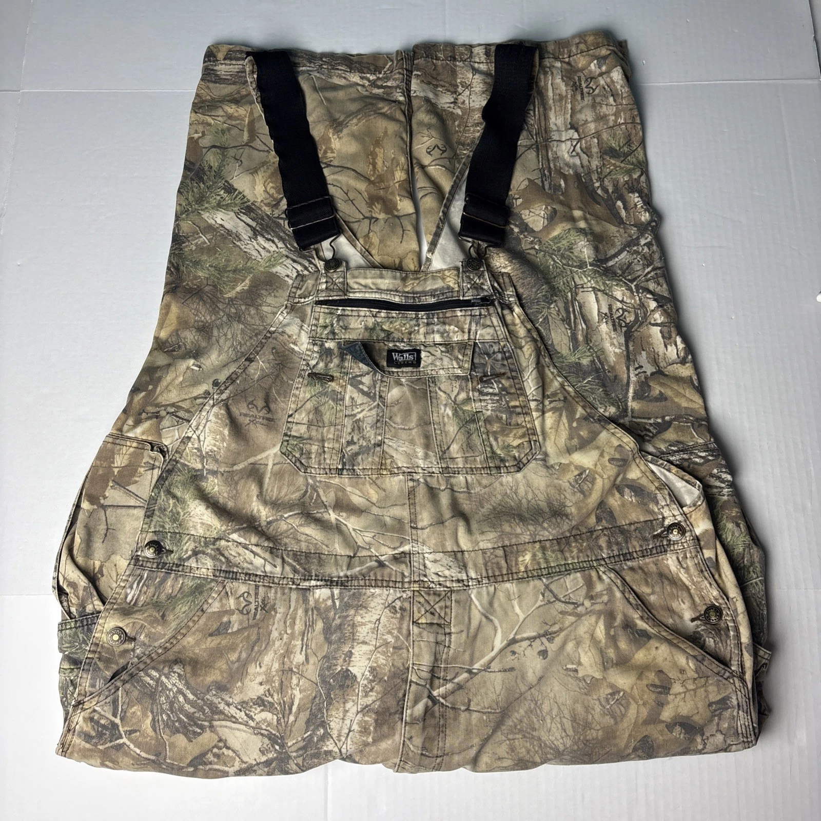 Vintage Walls Men's XL Bib Overalls Realtree Camouflage Hunting Outdoor Flaws