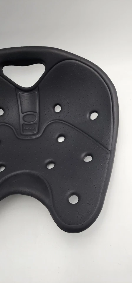 Asiento de postura de tracción BackJoy SitSmart Core para aliviar el dolor de espalda baja  Foto 3 de 4