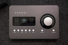 Universal Audio Arrow Thunderbolt 3 2 x 4 Channels 192 KHz Audio Interface
