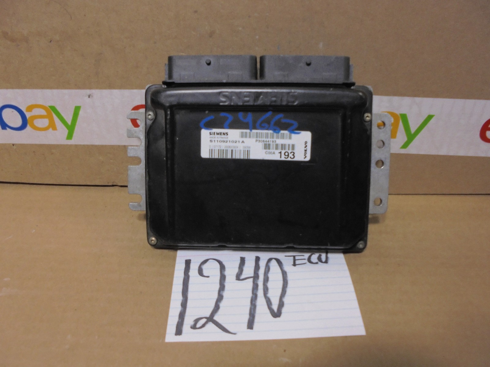 2003 Volvo V40  #1240  Engine Computer ECM ECU ( P30644193 )
