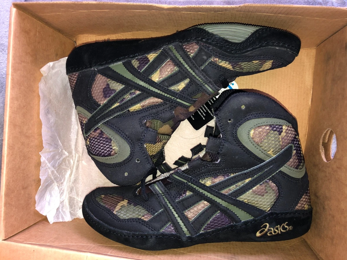 Asics camo wrestling clearance shoes