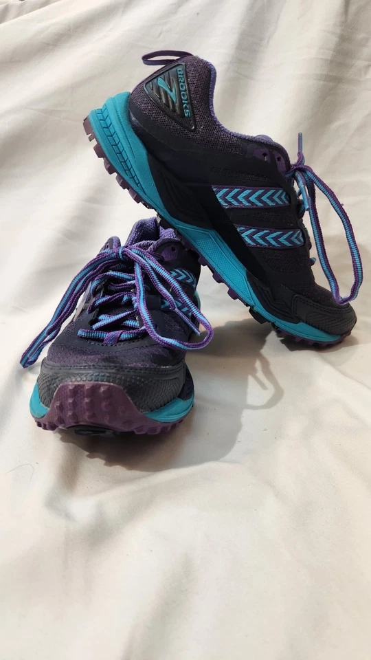 Brooks Cascadia 12 Trail Running Shoes Women's Size 7.5 Purple Teal Hiking - Image 3 of 4