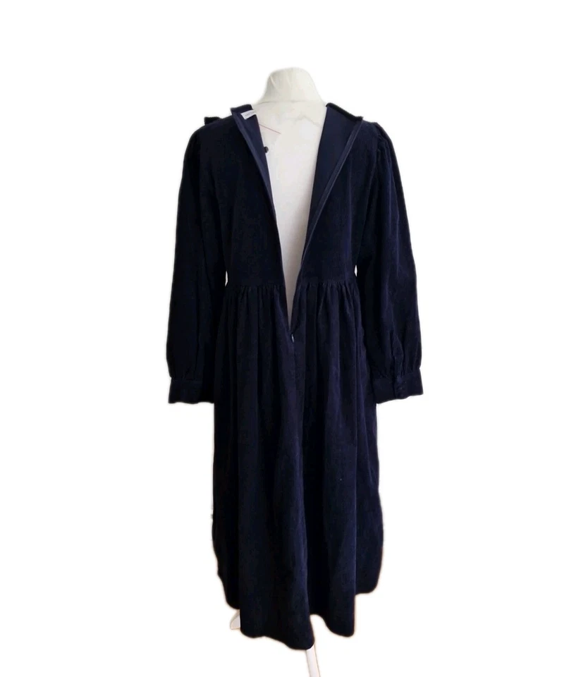 Vestido de pradera Rae Feather para mujer azul marino de pana con volantes delanteros. Talla grande/Reino Unido 14. Foto 3 de 4