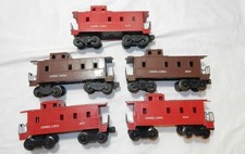 5 different Lionel Lines SP Cabooses in Good Condition 1007 6017 6037 6047 6057