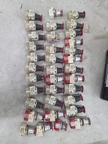 LOT OF 35 Square D 9001 KM1,KM35, KM7 Red Push MOMENTARY VARIOUS DIFFERENT