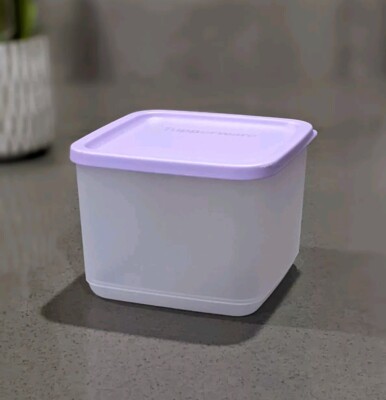 Tupperware Basic Bright Square 4 Cup Sheer w/Lilac New