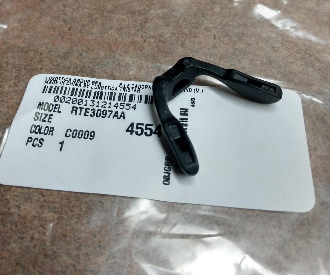 Authentic Oakley Nose Pad Crosslink Fit Black OX8136 OEM kit of one (1) 8136M
