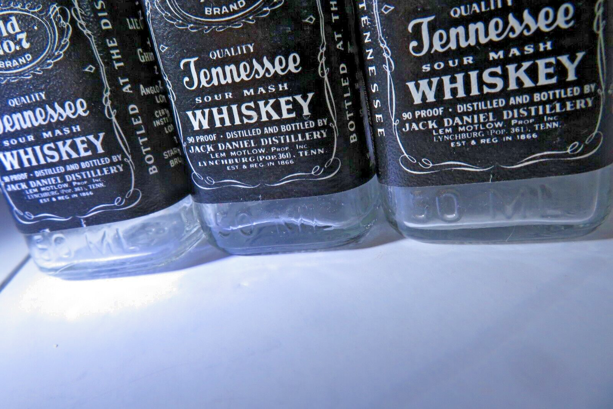 Jack Daniel's 12本　空ビン　箱付き　3㍑　製造終了 Jack Daniel´s 12本 空ビン 箱付き 3㍑ 製造終了